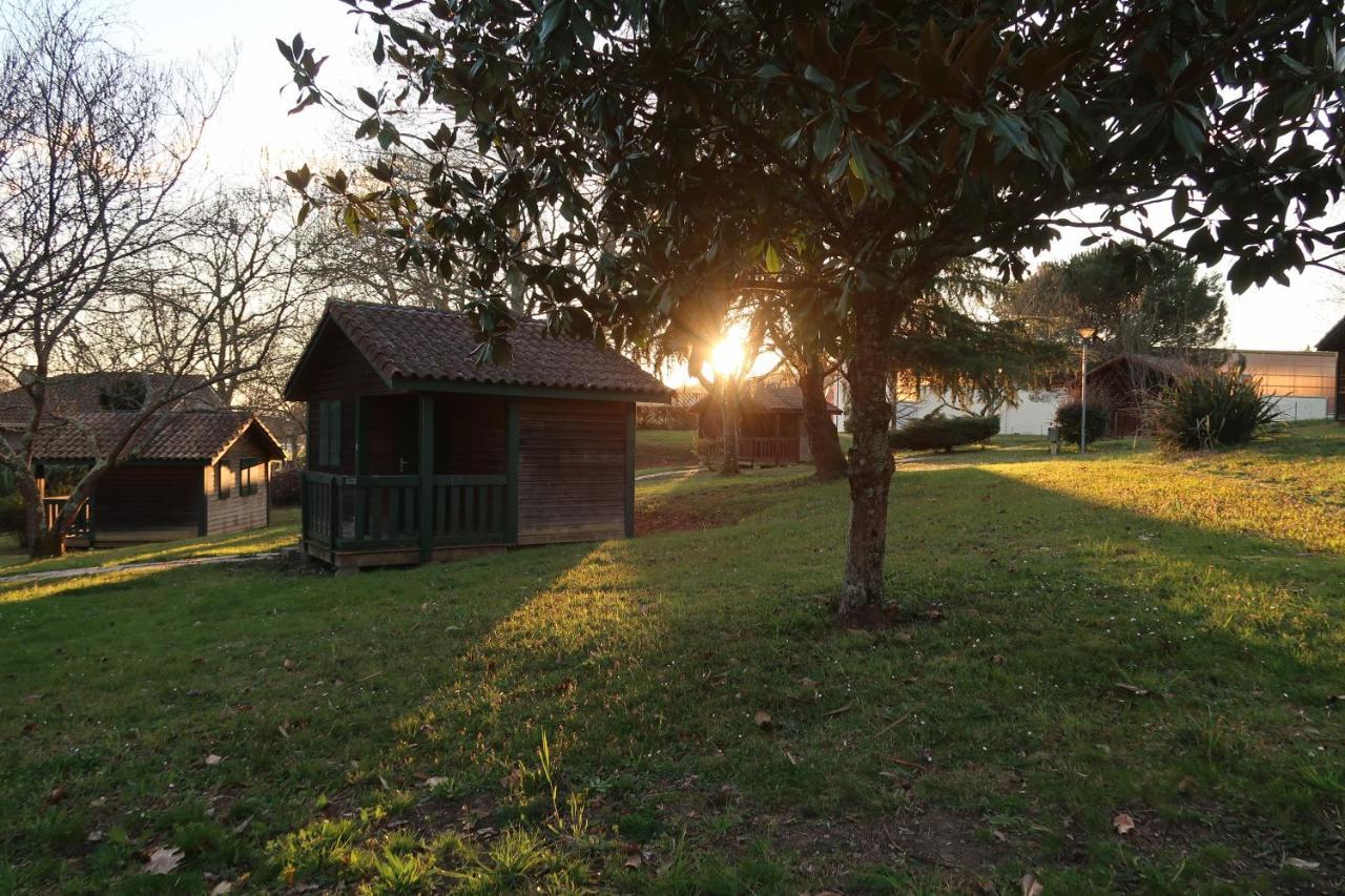 Camping L'oree Du Bois By Noricamp Arthez-de-Bearn